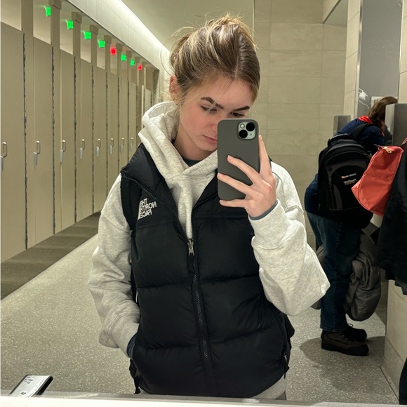 Meet your Posher, Addison - Picture 1 of 1